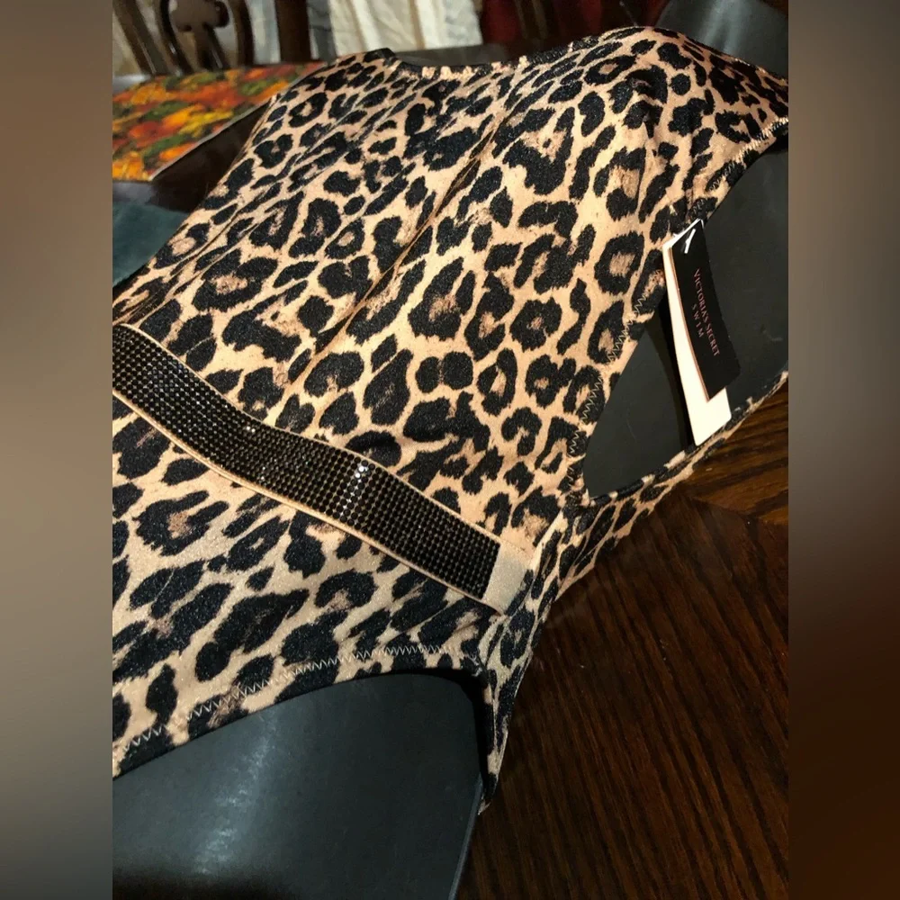Victoria’s Secret ￼Leopard 🐆 swimsuit /￼ Bodysuit￼ - Picture 5 of 16